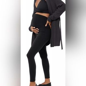 Ingrid & Isabel Over Bump Maternity Leggings XL